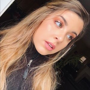 Meet your Posher, Bella